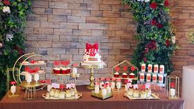 红色系甜品台