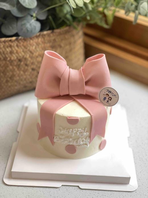 四寸翻糖蝴蝶结奶油蛋糕 下单前请仔细阅读商品详情 商品图0