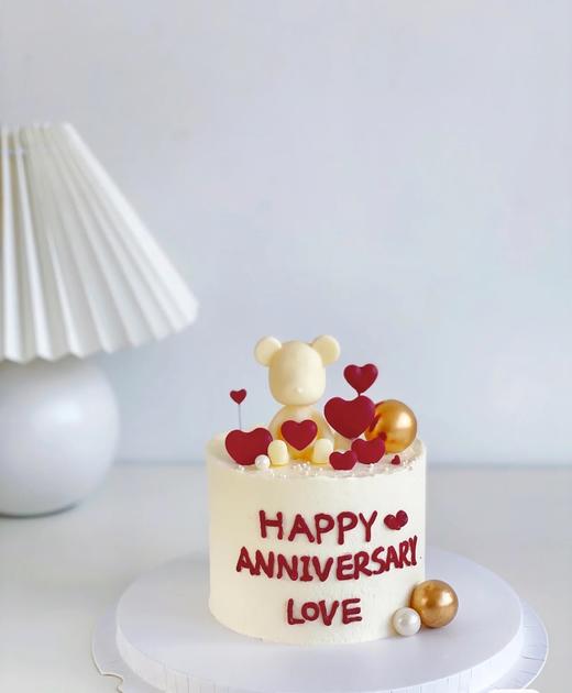 巧克力爱心小熊蛋糕（蛋糕红色英文可以更改，请备注） 商品图0