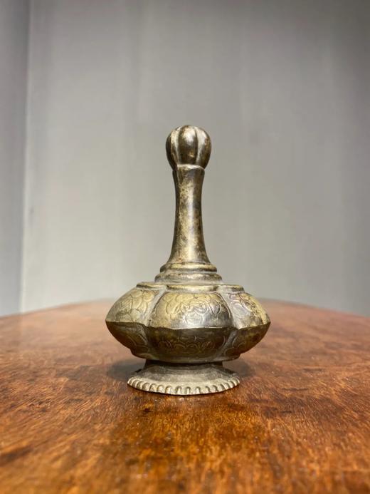 青铜鎏银錾花瓜棱直颈净水瓶，顺丰包邮 商品图0