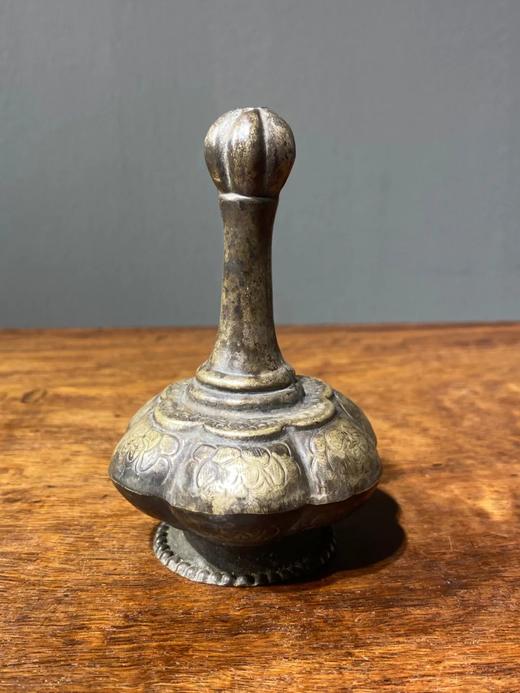 青铜鎏银錾花瓜棱直颈净水瓶，顺丰包邮 商品图9