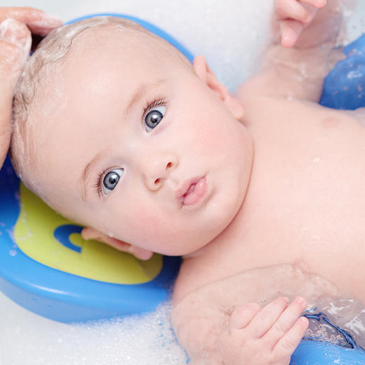 【助力成长】婴幼儿洗澡+抚触 商品图0
