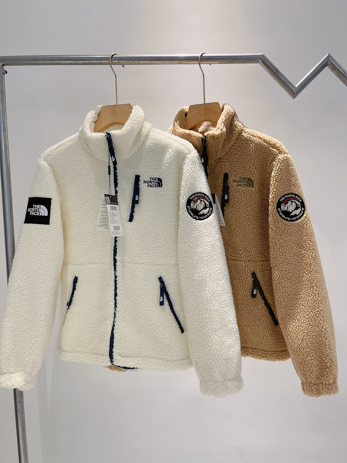 原单正品tnf男女款羊羔绒外套100401