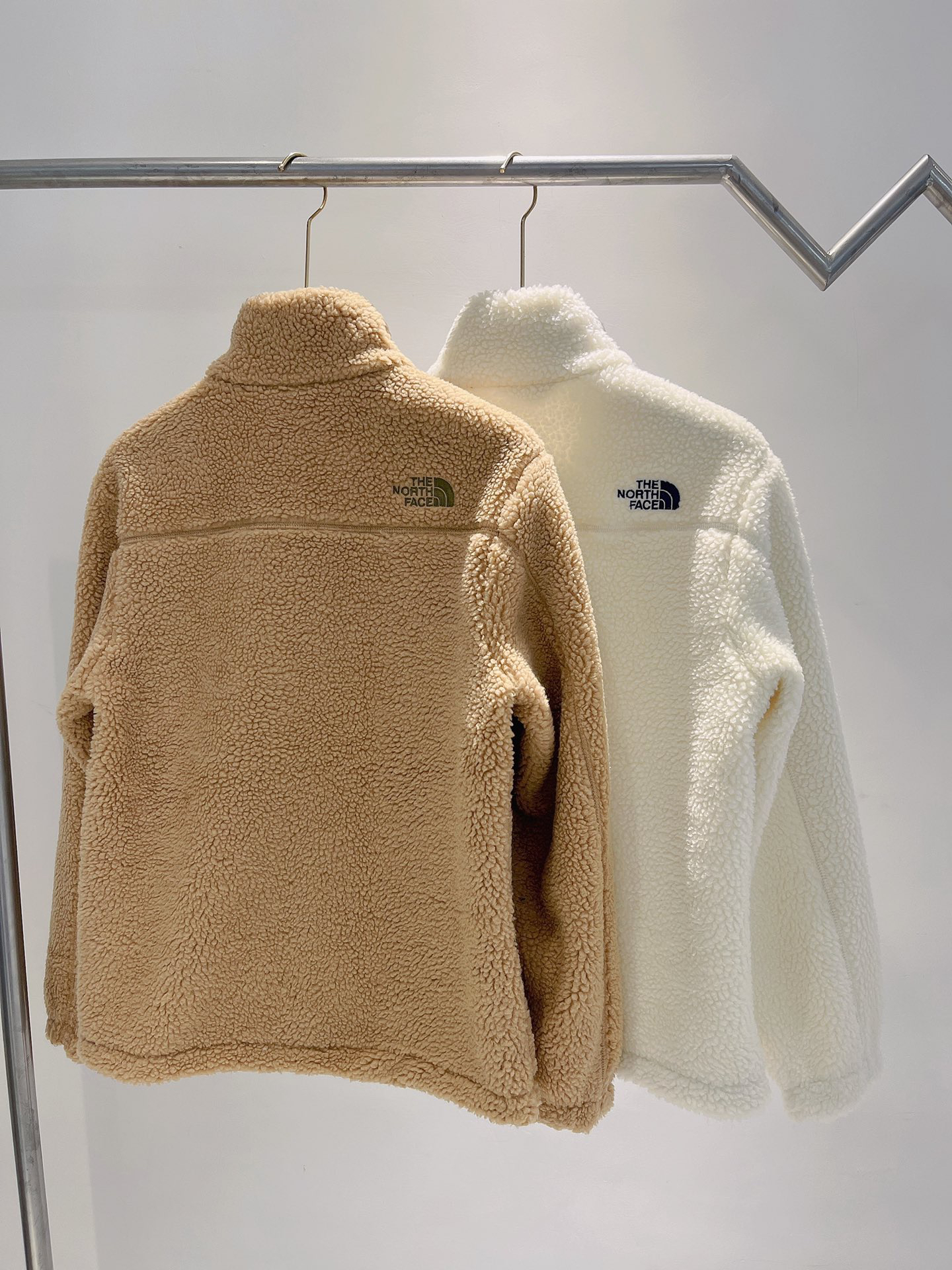 原单正品tnf男女款羊羔绒外套100401