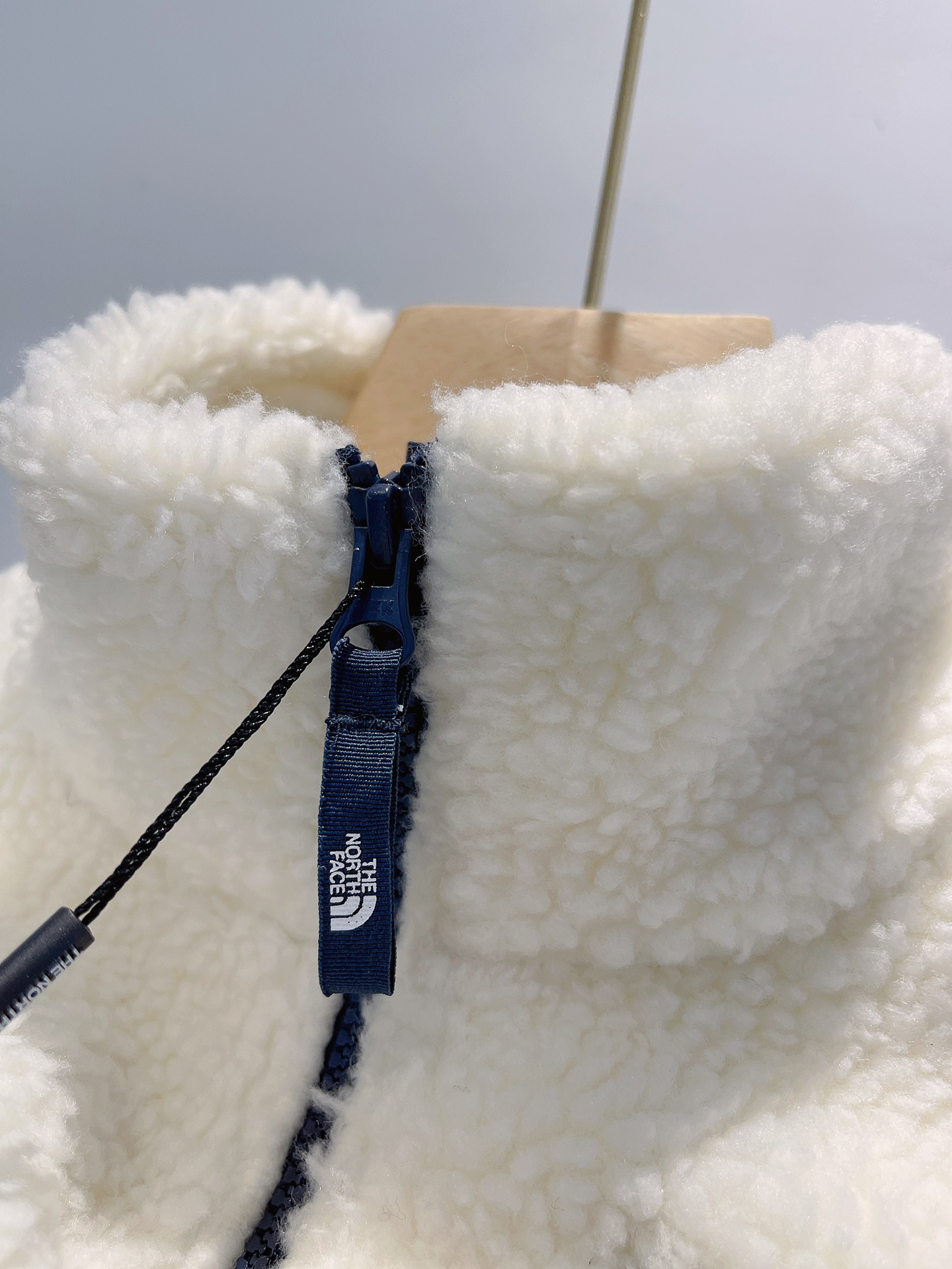 原单正品tnf男女款羊羔绒外套100401