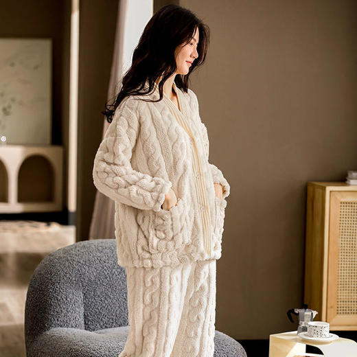 新款睡衣女秋冬款珊瑚绒加厚家居服春秋季女士可外穿套装 商品图9