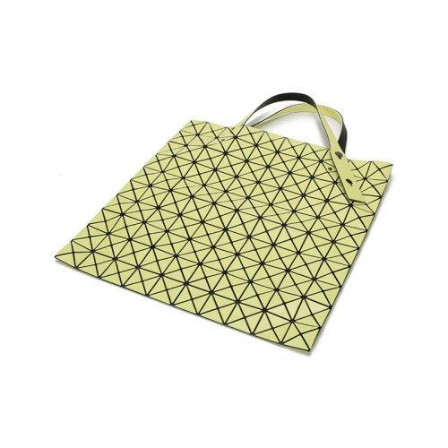 【国内现货】Issey Miyake/三宅一生 2021款 女士PVC十格手提单肩包 BB16 AG513 商品图3