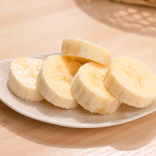 云南西双版纳红美人香蕉  自然熟 当季新鲜现摘  软甜嫩滑香甜果形细长外表红润色泽艳丽入口即化 口留余香 商品图3