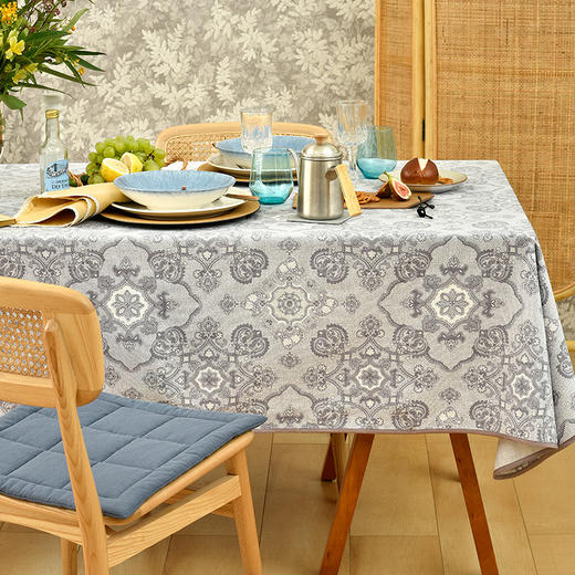 蓝色宫廷图案北欧简约餐桌布 商品图0