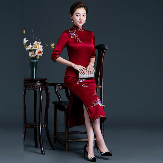 上海旗袍厂LHS-20521刺绣喜婆婆婚宴装旗袍 大码长袖连衣裙婚礼妈妈礼服 洋气秋季 商品图3