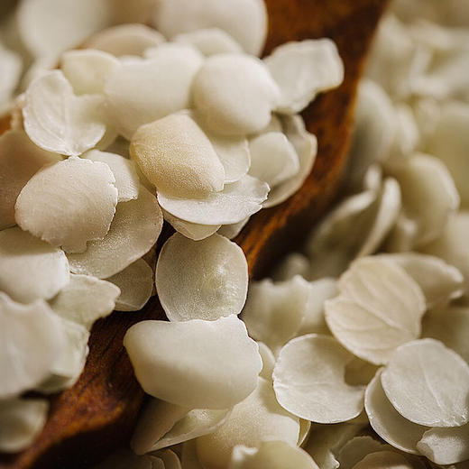 【桃胶养颜套餐】桃胶200克 雪燕50克 皂角米50克 老冰糖250克  养颜佳品 口感Q弹，汤水嫩滑黏稠 商品图3