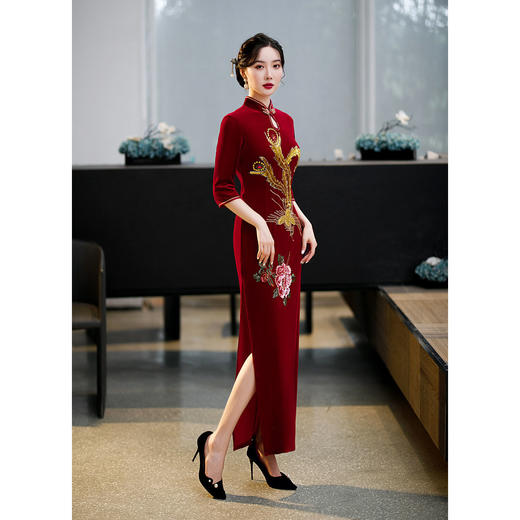 上海旗袍厂ZAYS-9108红秋冬金丝绒长款手工钉珠旗袍日常婚宴礼服红色妈妈装旗袍 商品图3