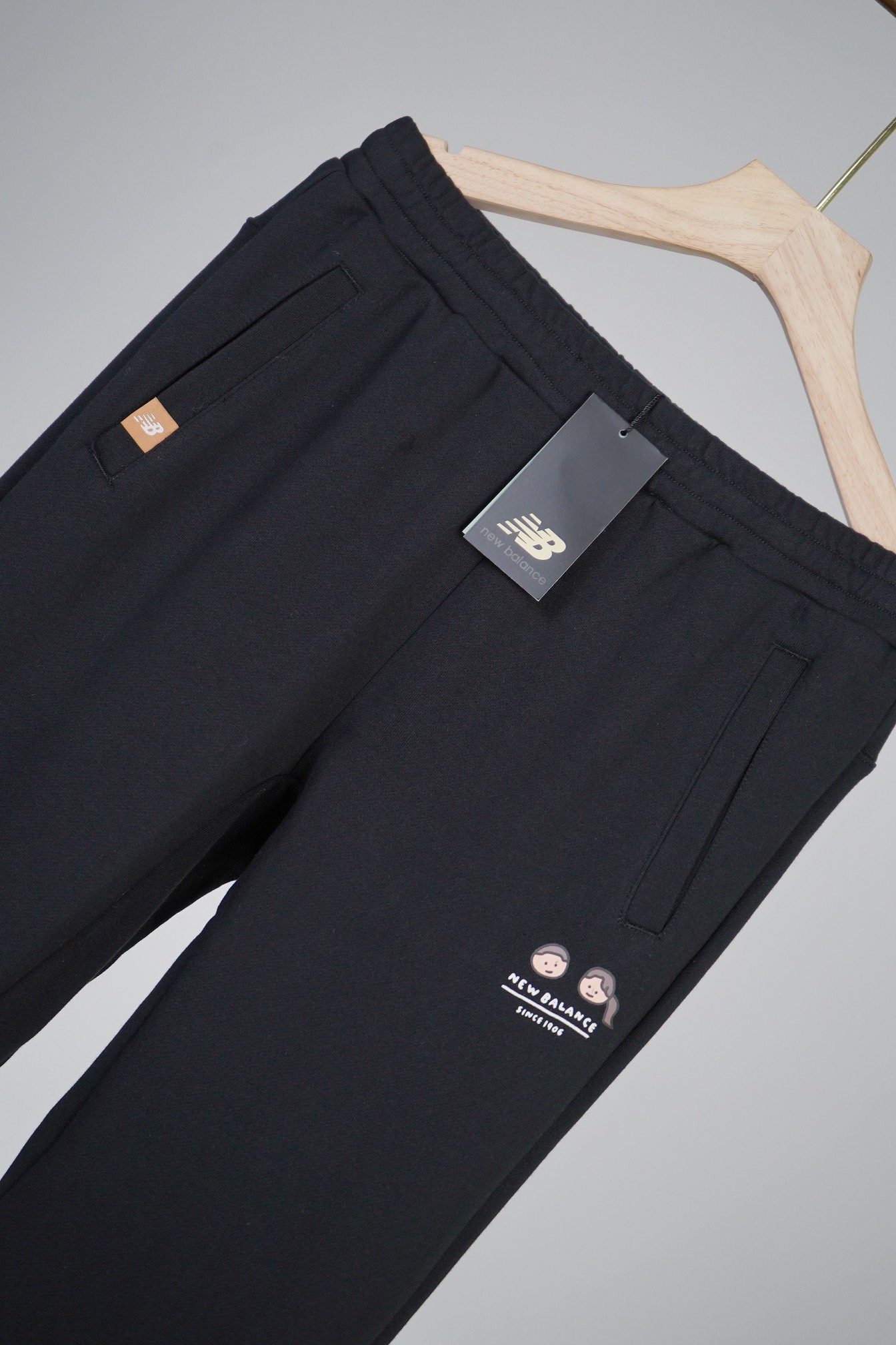 点此购买 nb男女双面针织运动裤 ssy198506