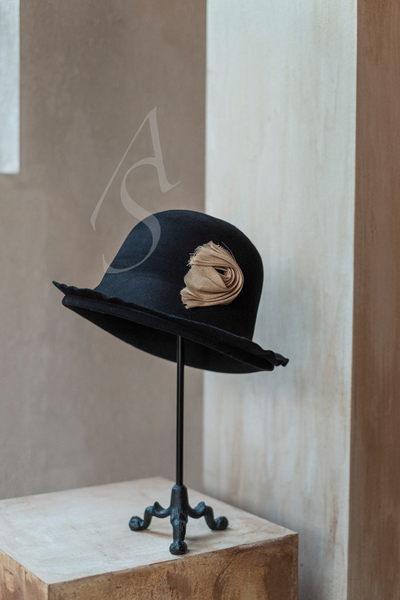 kreuzzz 21aw 黑色earle羊毛圆顶毡帽