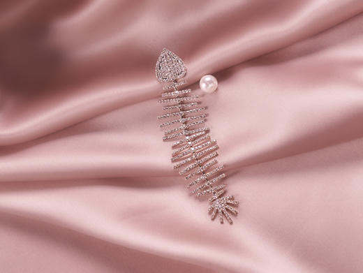 【特价出清】【潮流配饰】水钻鱼骨耳坠女气质长款超仙显瘦耳饰耳环 商品图2