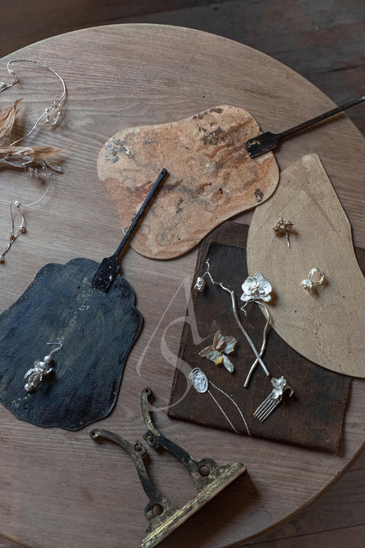 Aokinside   纯银/金色鸢尾银币项链 商品图3