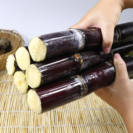 广西 黑皮甘蔗 新鲜整根  9斤（5-8段）黑皮甜杆新鲜当季水果（送甘蔗刀） 商品图1