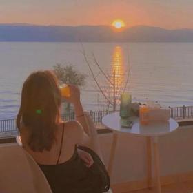 爱自己，和谁结婚都一样