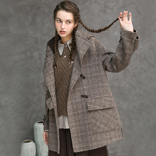 Famecoco范可儿羊毛大衣冬季牛角扣中长款连帽格纹毛呢外套F218AR006 商品图3