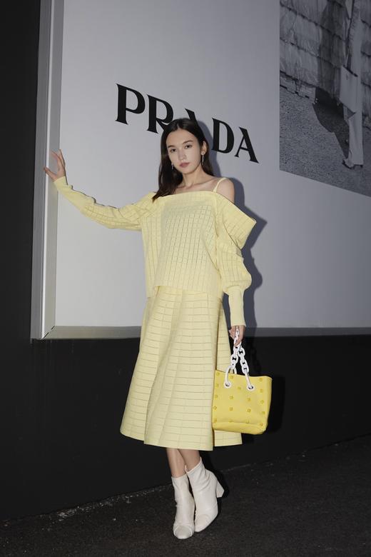 宽松一字肩针织衫 商品图1