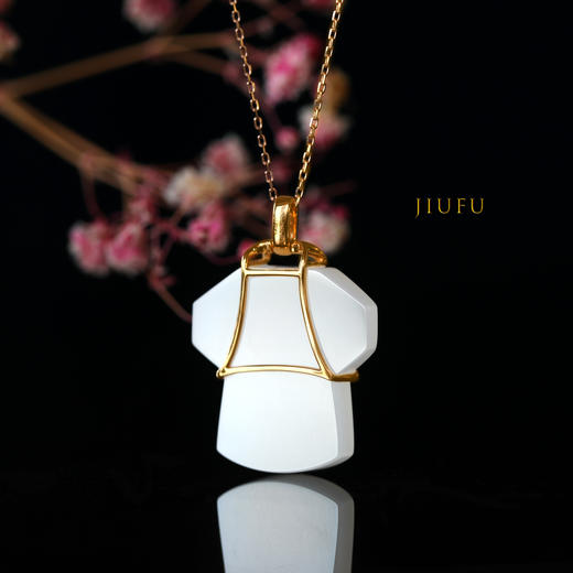 18K玫瑰金和田玉（白玉）镶钻吊坠--旗袍 /衣20*21*5mm 商品图2