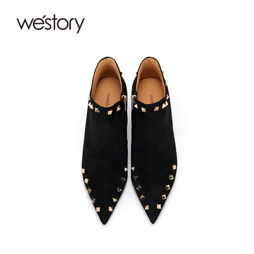 westory2021秋冬新品绒面时装靴铆钉短筒尖头女靴W21DS81381 商品图2