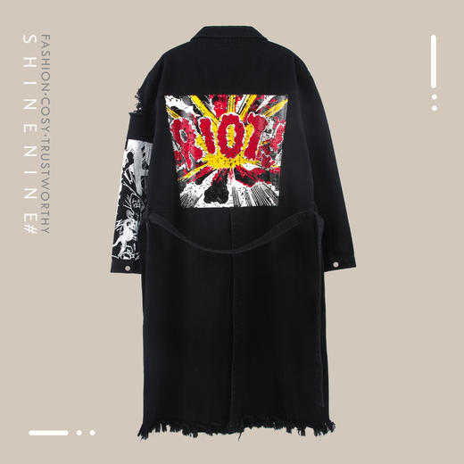 BH93247572卡通趣味印花破损长款风衣 商品图3