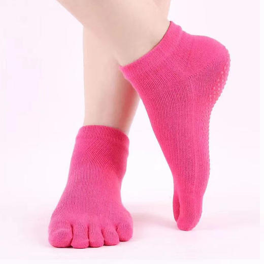 新款瑜伽五指袜W21800 时尚满趾瑜伽袜防滑硅胶高像筋包裹 五趾分开一体成型 商品图0