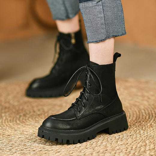 【服饰鞋包】鹿季马丁靴女秋季新款复古英伦风洋气显瘦松糕底百搭短靴子 商品图3