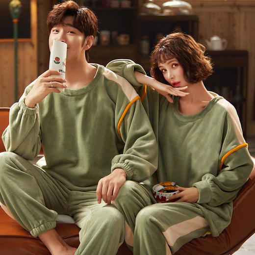 【健康好棉质 温暖冬日】珊瑚绒情侣睡衣秋冬款加厚保暖男睡衣女冬季柔软法兰绒御寒家居服套装 商品图4
