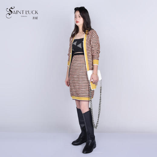 SAINT L’UCK/圣媛女装   时尚休闲彩条针织半身裙SA320B01 商品图0
