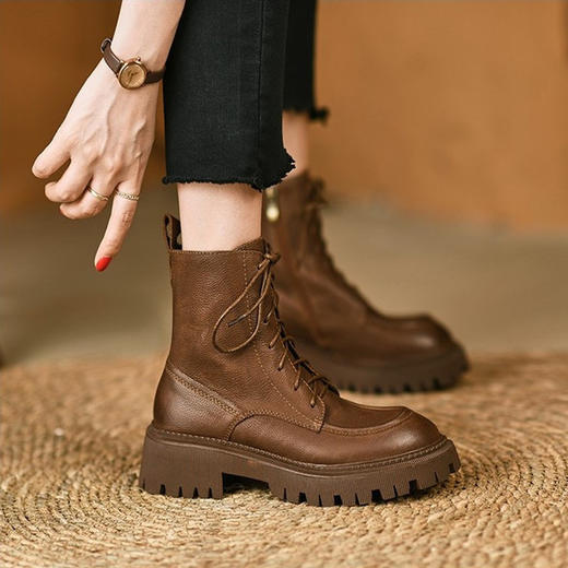 【服饰鞋包】鹿季马丁靴女秋季新款复古英伦风洋气显瘦松糕底百搭短靴子 商品图0