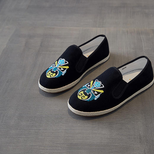 复古风  脸谱刺绣草本布鞋 商品图0