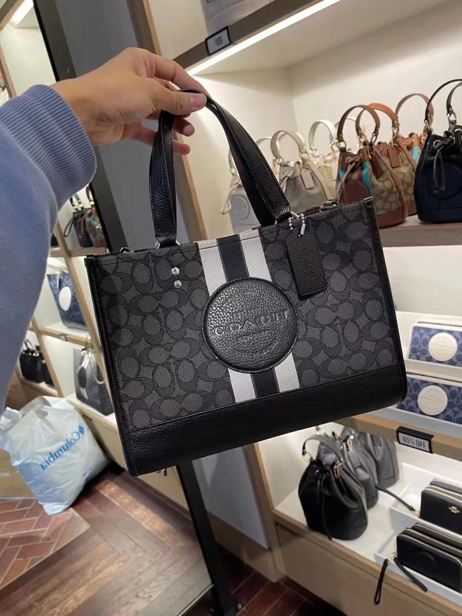 也好好看啊0594coach新款[嘿哈]黑牛仔老花横版 dempsey 托特包