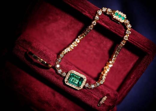 【喆】【藏宝阁镇宅之作】祖母绿手链/吊坠/戒指（2.31克拉） 商品图1