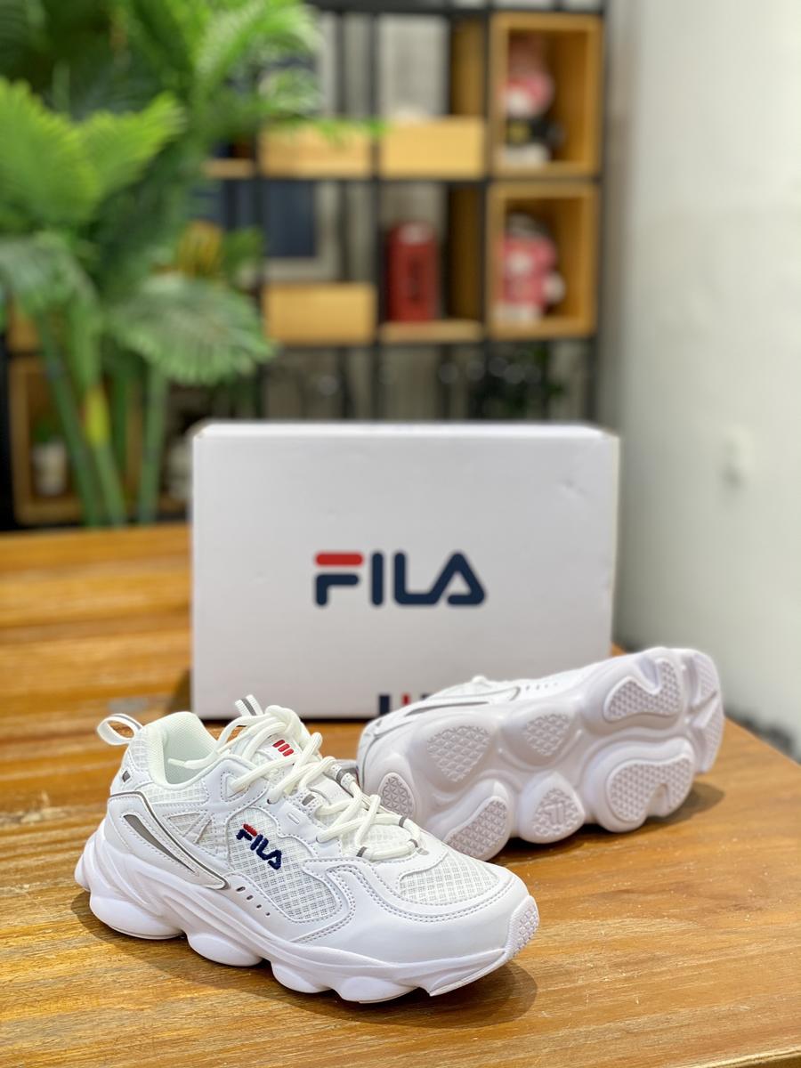 点此购买 斐乐男女三色船长系列休闲运动鞋 wei199085