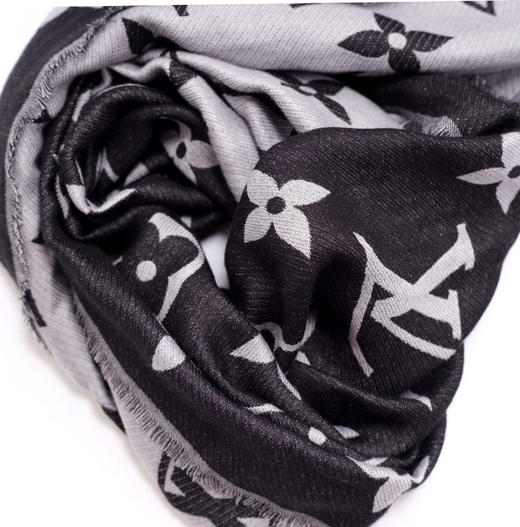 价值5850 同步柜台境外货 驴牌双面经典真丝羊绒围巾大披肩 双面双色 z 新同步 牛货 商品图6