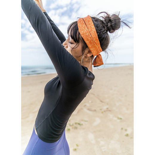 【裸感】V领显瘦紧身瑜伽服带胸垫长袖弹力运动上衣速干t恤 商品图2