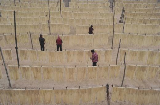 地瓜粉条 宽细都有 纯手工 无凝胶 无添加 四斤装 包邮 |百里食 商品图3