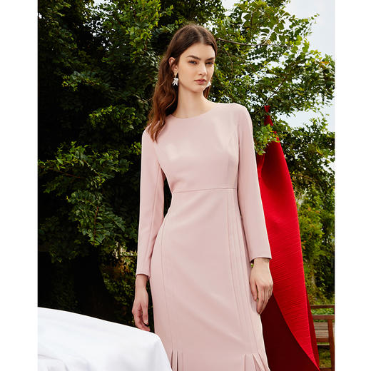 EITIE爱特爱21秋季新款时尚洋气收腰包臀显瘦气质纯色压褶连衣裙C2107820 商品图1