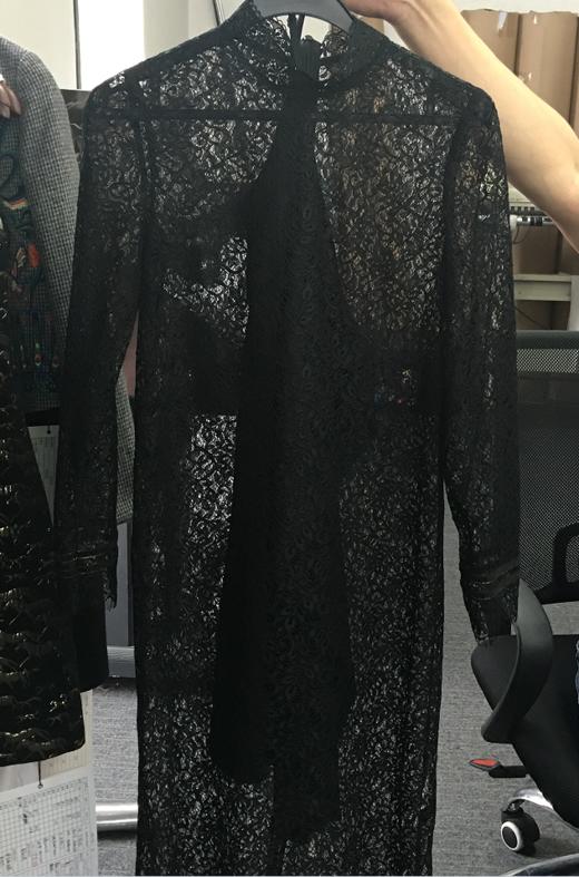 【伯妮斯茵】黑色蕾丝连衣裙-163SH257--《比莫贝卡特岩画》-《艺术发轫》 商品图0