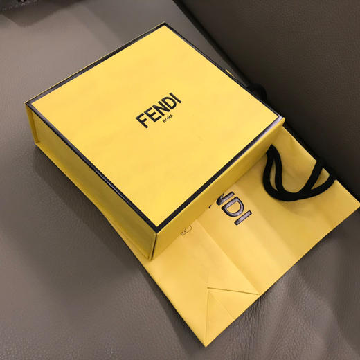 前所未有的福利！FD腰带 三个颜色都是超级耐看高级！扛打的金刚颜色！金棕 大象灰 黑色！双F扣 你们看 很奇特 在腰间 有一种悬浮感！绝了！ 商品图8