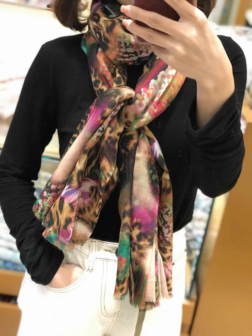 优品堂《花好月圆》100％纯羊毛披围两用 商品图6