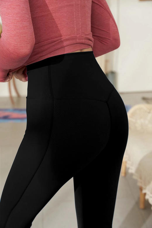 《捡漏专场  不退换》哈瓦塔瘦腿新款冬季加厚面感高腰提臀透气瑜伽裤 商品图6