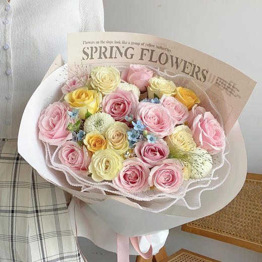《春日花园》粉玫瑰俄式混搭花束 商品图1
