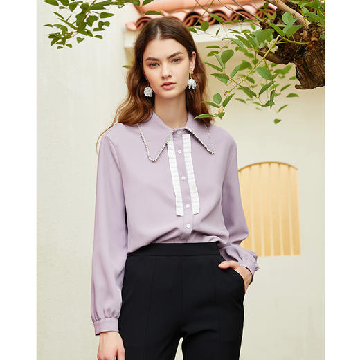 EITIE爱特爱秋季新款气质洋气灯笼袖木耳边装饰显瘦衬衫上衣C2109808 商品图1