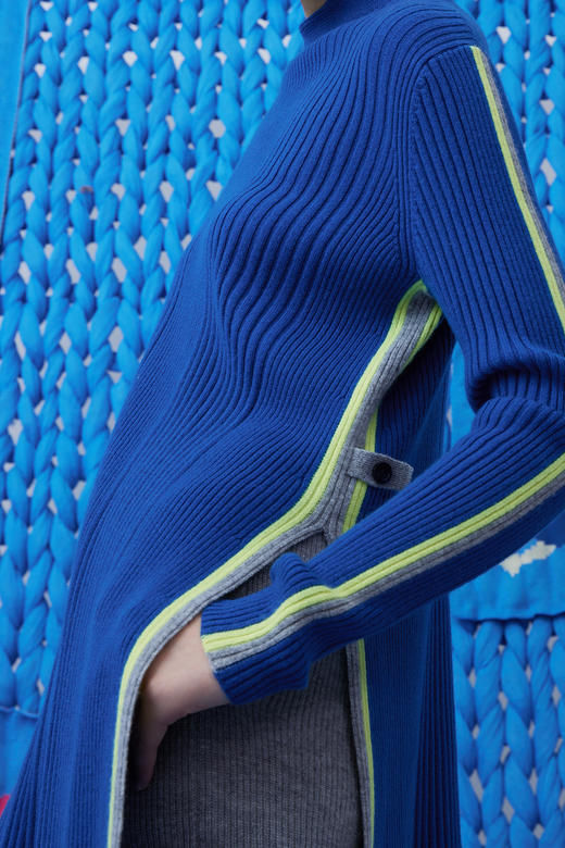 自带领中长款侧开叉羊绒女套衫 SJF93W111N 商品图6