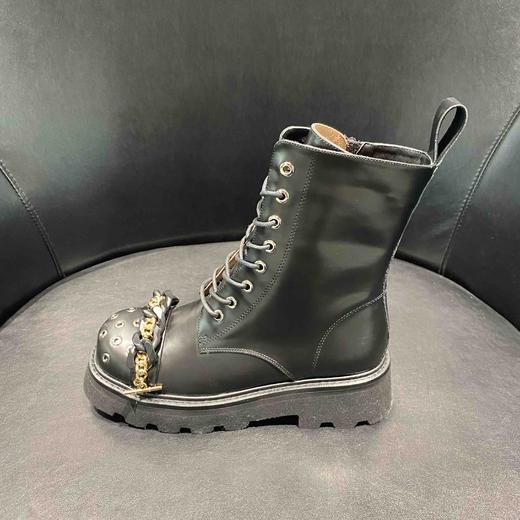 LFGJ  3872  头层牛皮圆头英伦金属铁链铆钉重工马丁靴机车靴短靴系带 商品图1