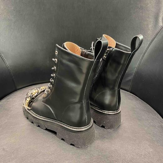 LFGJ  3872  头层牛皮圆头英伦金属铁链铆钉重工马丁靴机车靴短靴系带 商品图3