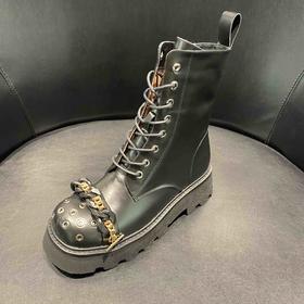 LFGJ  3872  头层牛皮圆头英伦金属铁链铆钉重工马丁靴机车靴短靴系带
